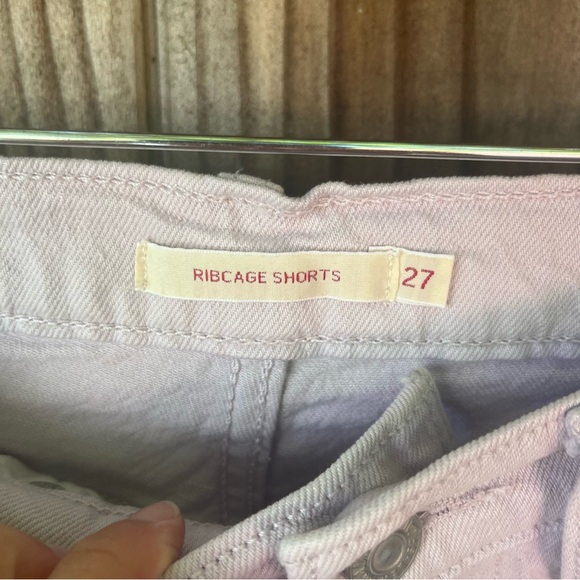 Lavender Levi’s Ribcage Shorts - Picture 4 of 8